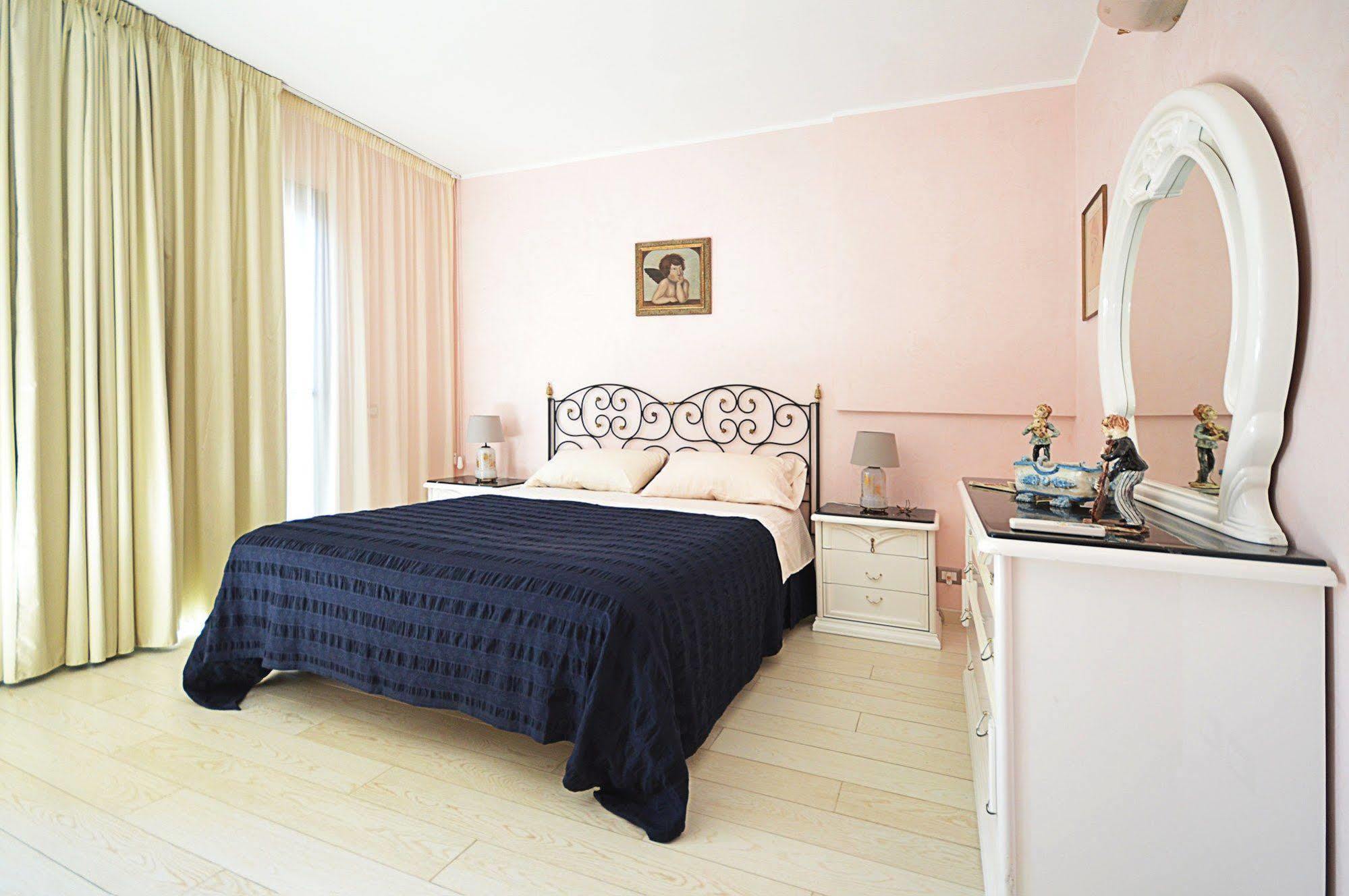Mar Dei Poeti - Luxury Suites Torre Archirafi Exteriér fotografie